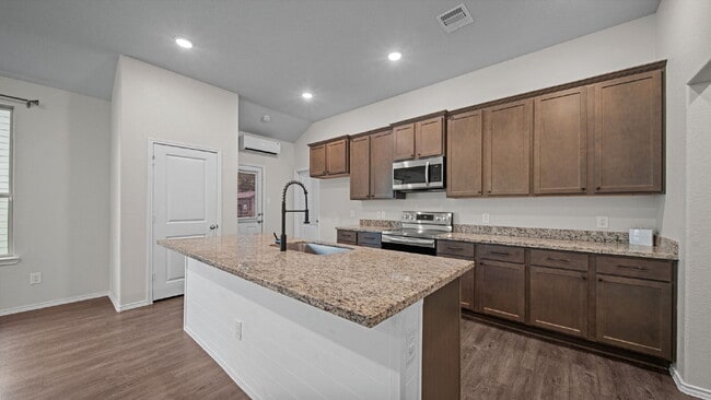 Building Photo - Welcome home to this beautifully maintained 2021 single-story home in desirable Lake Conroe Fores...
