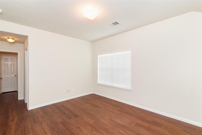 Foto del edificio - 13018 Ristina Cir