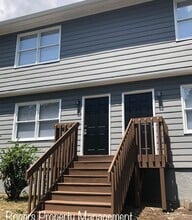 Building Photo - 402 Cozart St