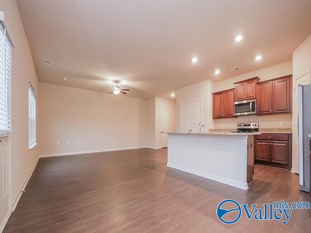 Foto del edificio - 1037 Pilgrim Ln