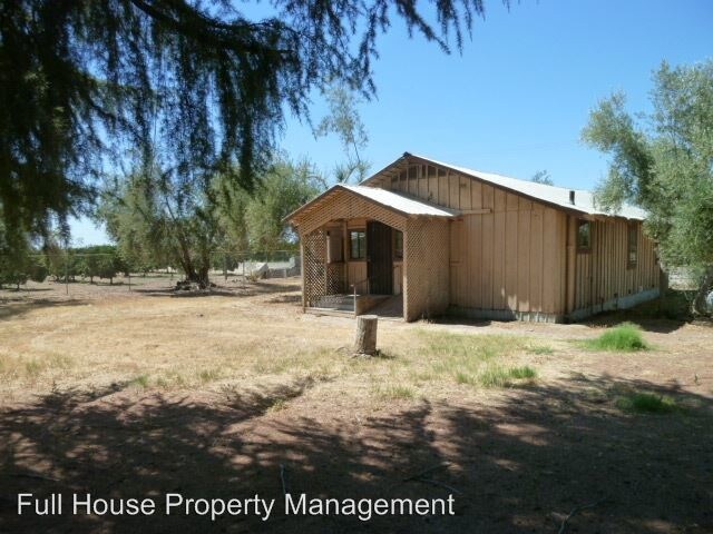 Primary Photo - 2 br, 1 bath House - 19975 Ave. 208
