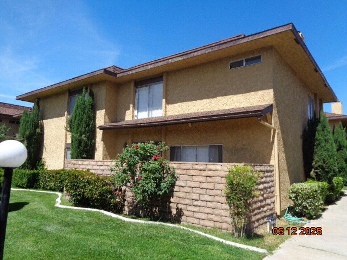 Foto principal - Single Story Condo in Park Somerset complex