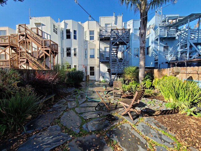 Foto del edificio - 770 7th Ave