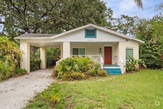 Building Photo - 1509 Hillside Dr