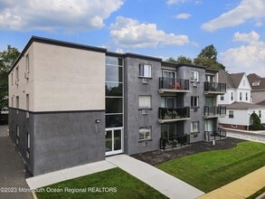 Building Photo - 21 Leroy Pl