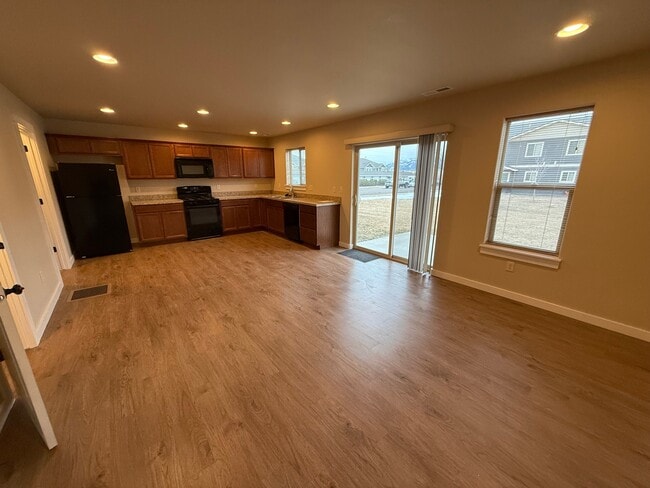 Foto del edificio - 1188 Forest Glen Dr