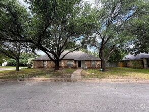 Building Photo - 7716 Pampas Dr
