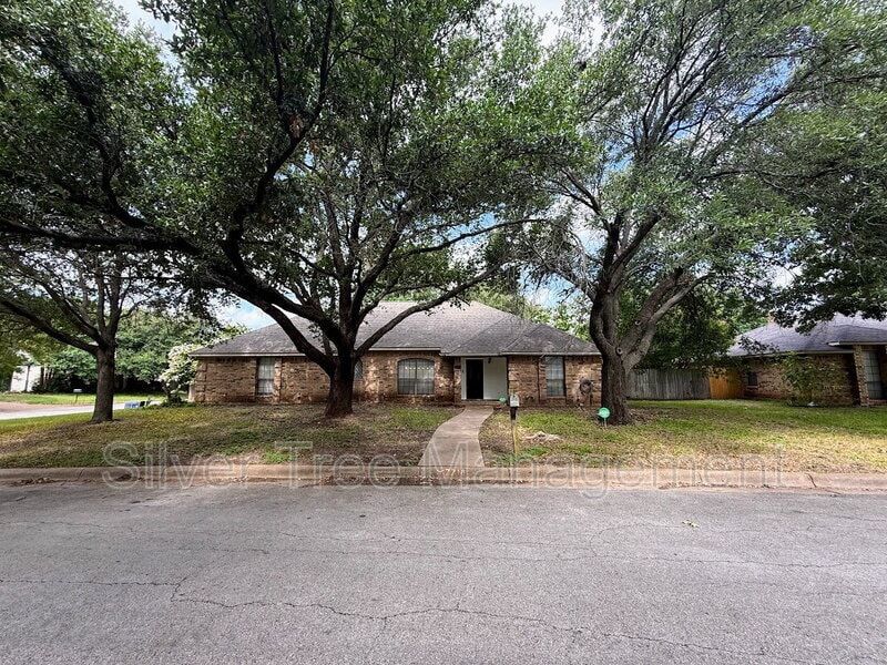 Primary Photo - 7716 Pampas Dr
