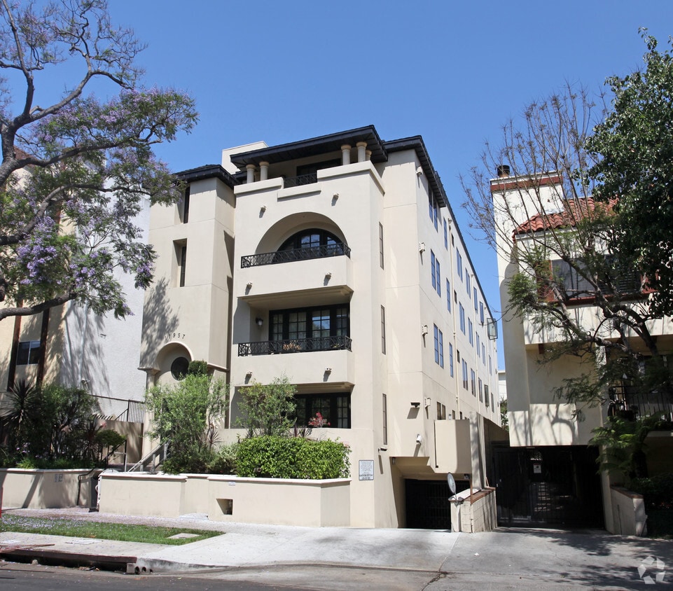 11957 Goshen Ave, Los Angeles, CA 90049 Apartments in Los Angeles, CA