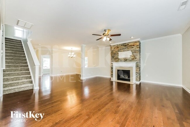 Foto del edificio - 1205 Quail Heights Dr