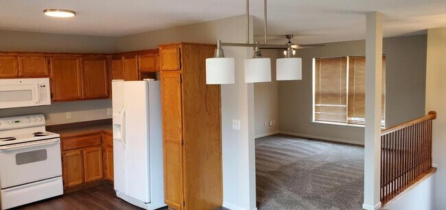 Foto del edificio - 18713 Woodruff St