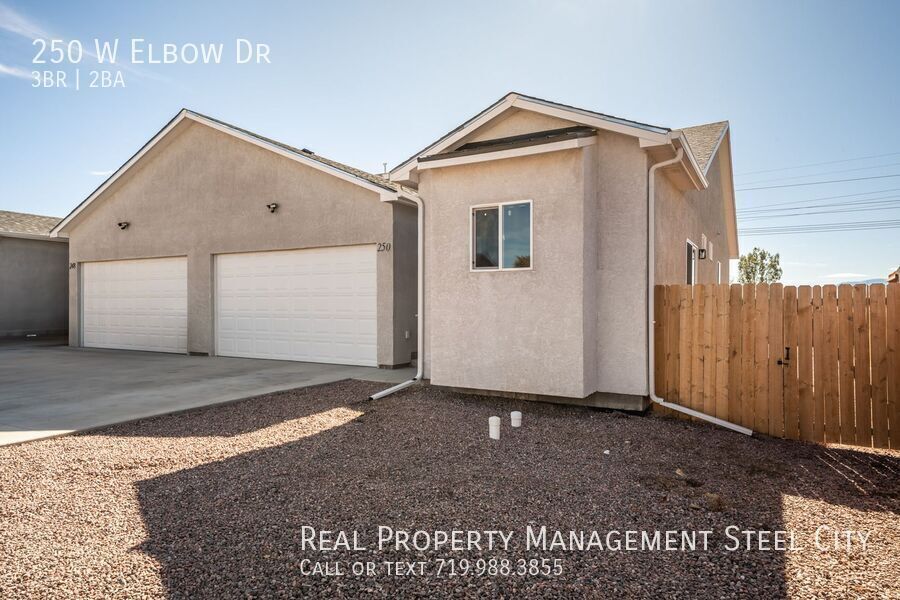 Foto principal - Gorgeous 3 Bedroom Home in Pueblo West