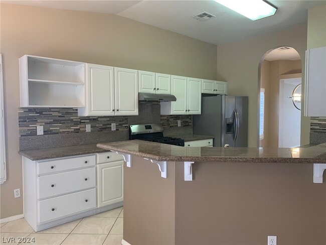 Building Photo - 5021 Glenarden Dr