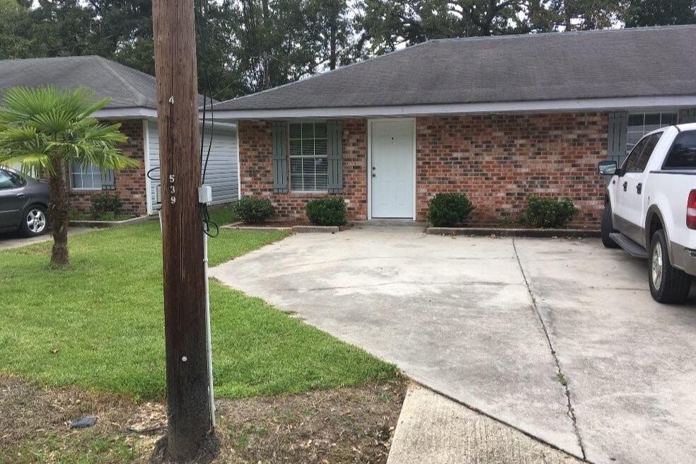 Primary Photo - 11539 Wendell Ln