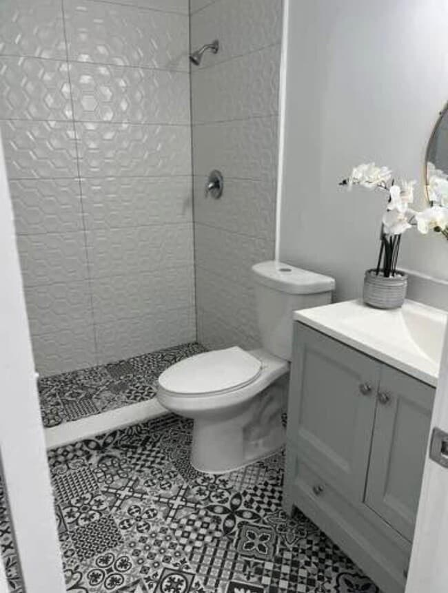 Foto del edificio - 4791 Elmhurst Rd