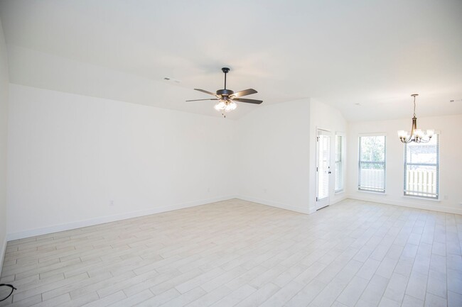 Building Photo - ***2515 Westbrook Loop***