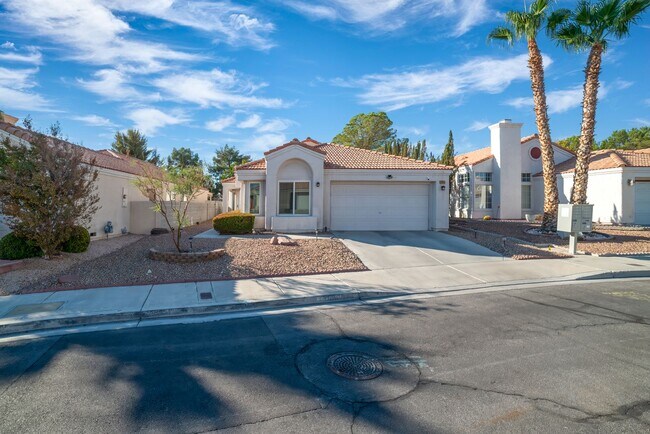 Building Photo - BEAUTIFUL SINGLE SOTRY 3 BEDROOM HOME IN L...