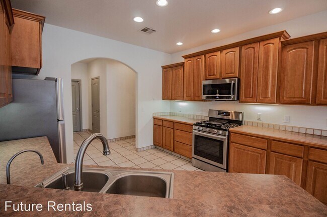 Building Photo - 4 br, 2.5 bath House - 4241 Wood Loop