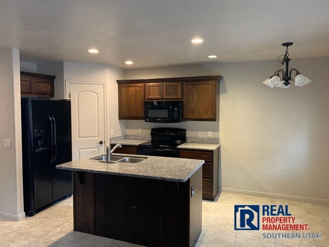 Building Photo - Cottages at Fossil Hills