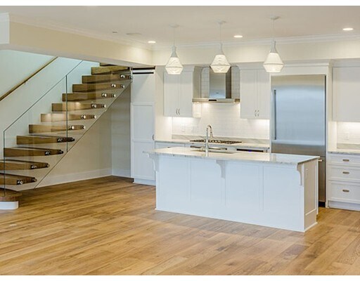 Foto principal - 380 Bunker Hill St