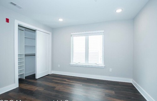 Building Photo - 47 W Haines St