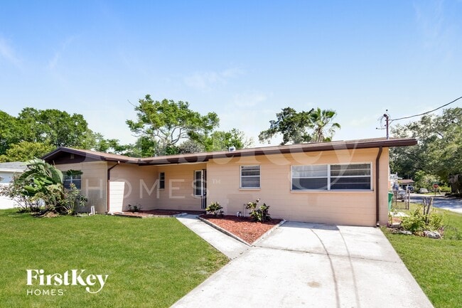 Building Photo - 4818 W Bay Villa Ave