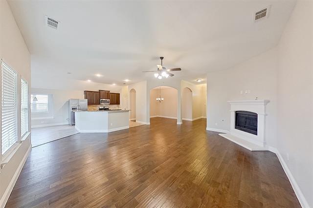 Foto del edificio - 221 Eagle Ridge Rd