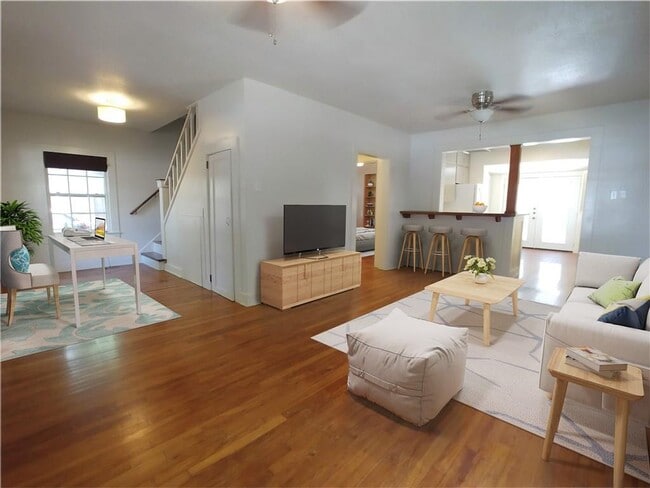 Foto del edificio - 711 W Johanna St