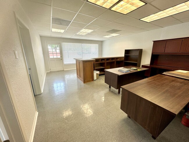 Foto del edificio - Office Space In Downtown Biloxi! Great Loc...