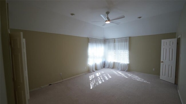 Building Photo - 5113 McDade Dr