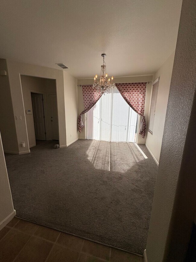 Foto del edificio - Modern 2 bed/2.5 bath with BONUS ROOM in West Sac