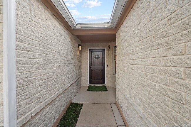 Building Photo - 6739 Tezel Bend
