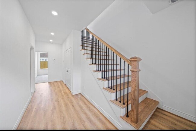 Foto del edificio - 5212 Sherman St