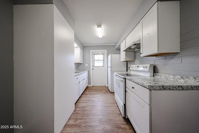 Foto del edificio - 2226 W Heatherbrae Dr
