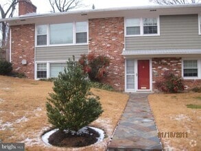 Building Photo - 8312 Bryant Dr