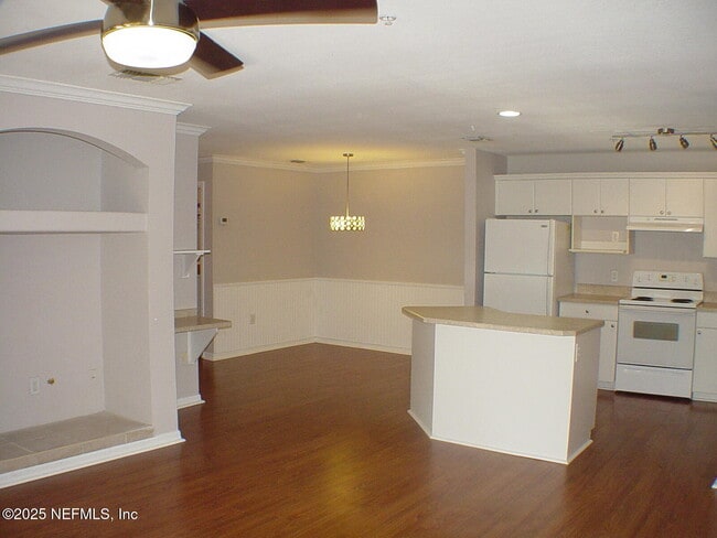 Building Photo - 3591 Kernan Blvd S