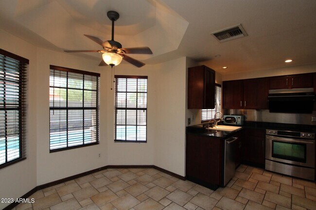 Foto del edificio - 3501 E Ashurst Dr