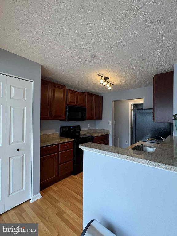 Building Photo - 701 Orchard Overlook