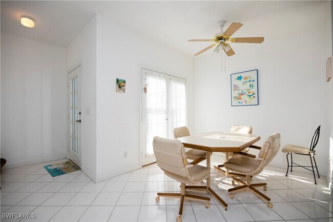 Foto del edificio - 7104 Barrington Cir