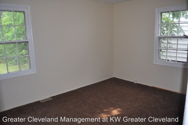 Foto del edificio - 3 br, 1 bath House - 16805 Fairfax Ave