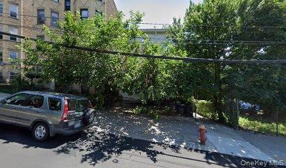Foto del edificio - 10 Locust Hill Ave