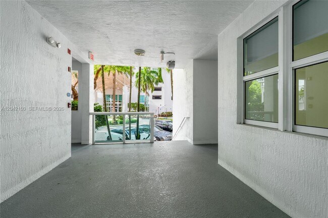 Building Photo - 7914 Harbor Island Dr