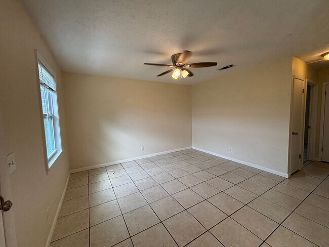 Foto del edificio - 1102 Frankford Ave