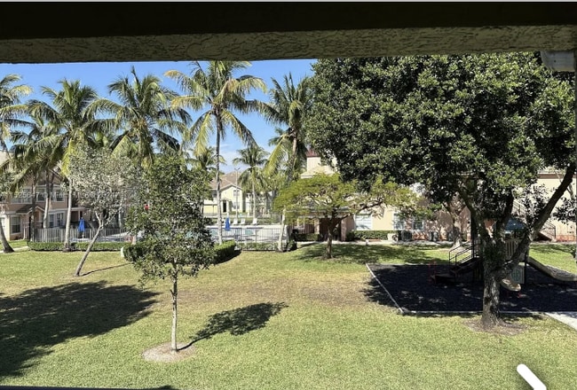 Photo - 811 Belmont Ln House