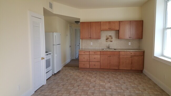 Foto del edificio - 817 Ringwood Ave