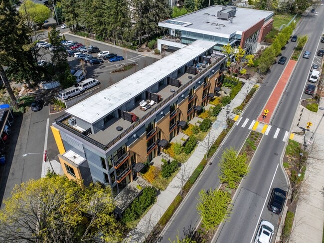 Building Photo - Park Central Townhomes - 4 Stories, 3 bedr...