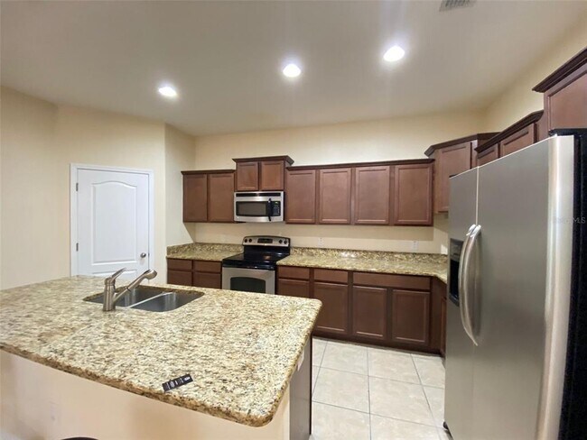 Foto del edificio - 2555 Carrickton Cir