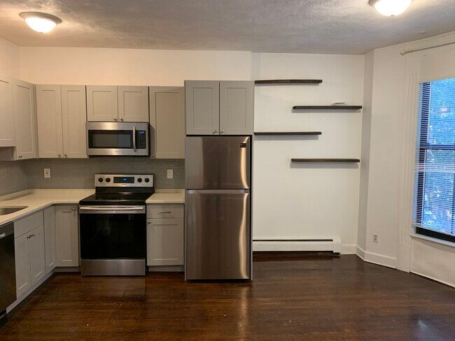 Building Photo - 41 E Springfield St