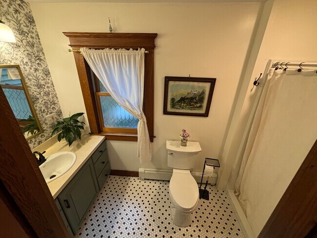 Baño alicatado - 35 Prospect St