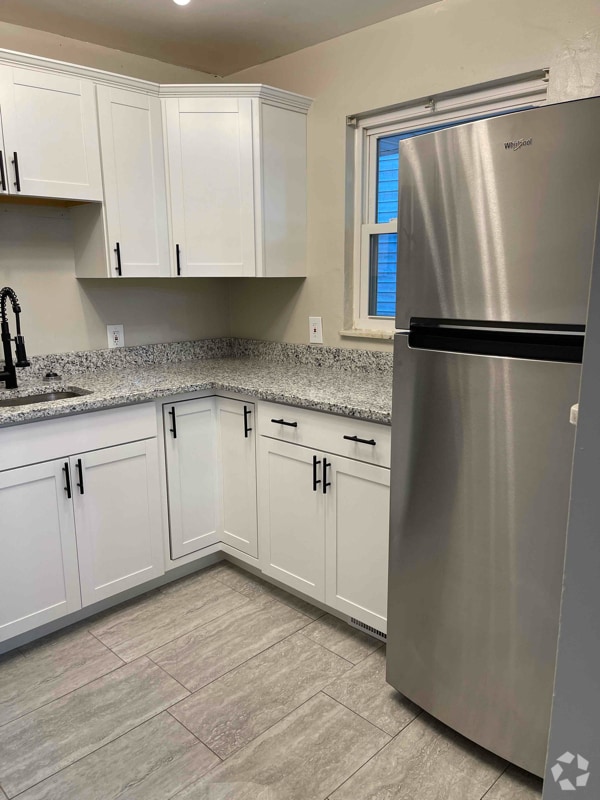 Apartments For Rent in Madeira OH with Hardwood Floors 1 Rentals